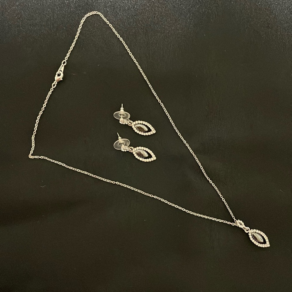 Costume Jewelry Necklace and Earring Set